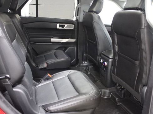 Used 2023 Ford Explorer Limited w/ Equipment Group 301A image 31