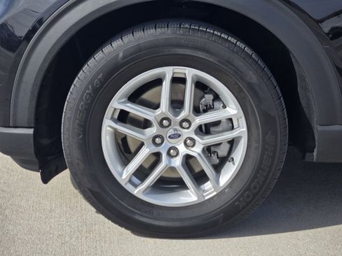 Certified 2025 Ford Explorer Active w/ Active Comfort Package image 12