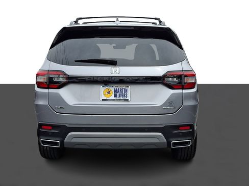 Certified 2023 Honda Pilot Touring image 5