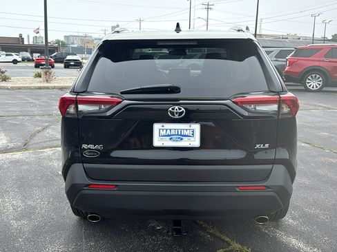 Used 2025 Toyota RAV4 XLE Premium AWD/4WD image 8
