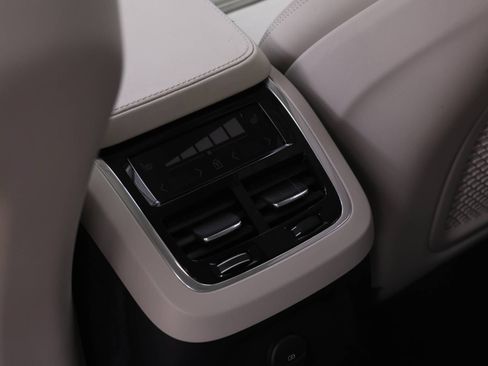Used 2025 Volvo XC90 T8 Ultra w/ Protection Package Premier AWD/4WD image 15