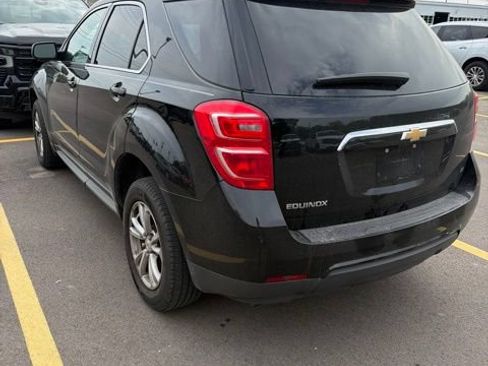 Used 2017 Chevrolet Equinox LT w/ Convenience Package FWD image 4