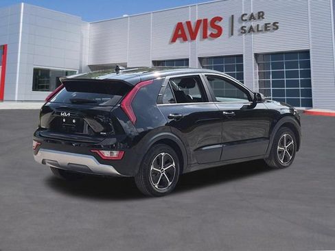 Used 2025 Kia Niro LX FWD image 6