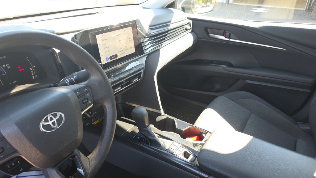 Used 2025 Toyota Camry LE FWD image 20