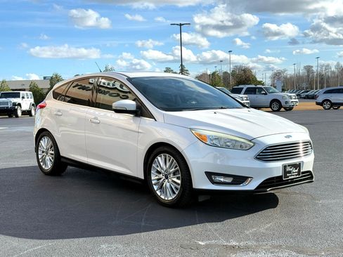 Used 2015 Ford Focus Titanium image 6