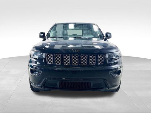Used 2021 Jeep Grand Cherokee Laredo X AWD/4WD image 4