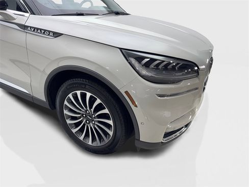 Used 2022 Lincoln Aviator Reserve w/ Equipment Group 201A image 17