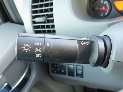 Used 2006 Nissan Frontier SE w/ (P01) Power Pkg image 13