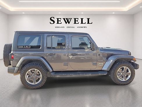 Used 2020 Jeep Wrangler Unlimited Sahara AWD/4WD image 5