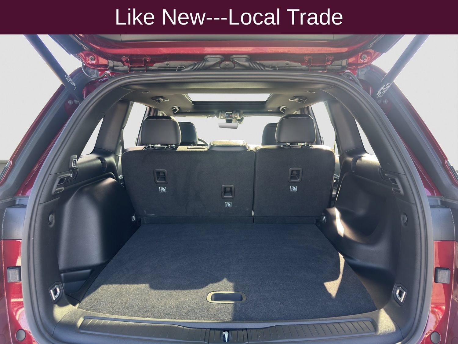 Used 2025 Jeep Grand Cherokee Limited w/ Luxury Tech Group II AWD/4WD image 28
