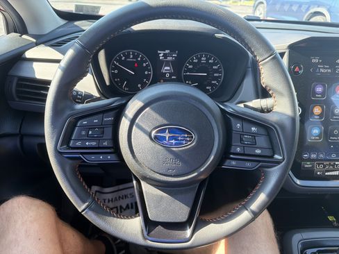 Used 2024 Subaru Crosstrek 2.5i Limited w/ Crosstrek Mirror Package AWD/4WD image 19