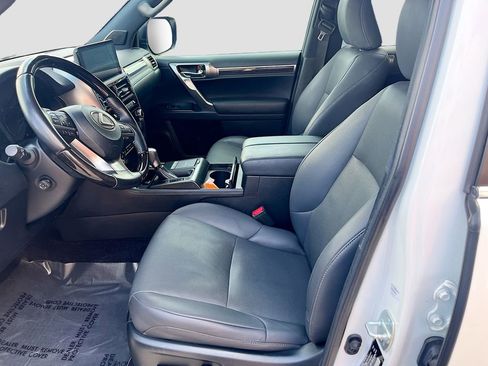 Used 2022 Lexus GX 460 Premium w/ Premium Package AWD/4WD image 22