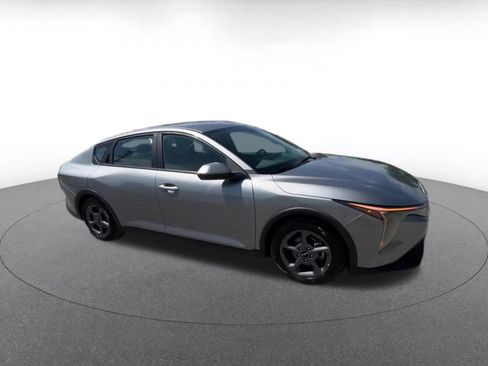 Used 2025 Kia K4 FWD image 2