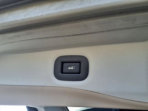 Used 2016 Nissan Rogue SL w/ SL Premium Package image 33