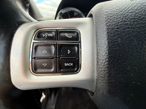 Used 2020 Dodge Grand Caravan GT image 18