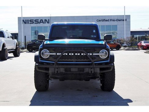 Used 2023 Ford Bronco Wildtrak image 8