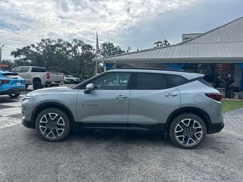 Used 2023 Chevrolet Blazer RS w/ Enhanced Convenience Package FWD image 2