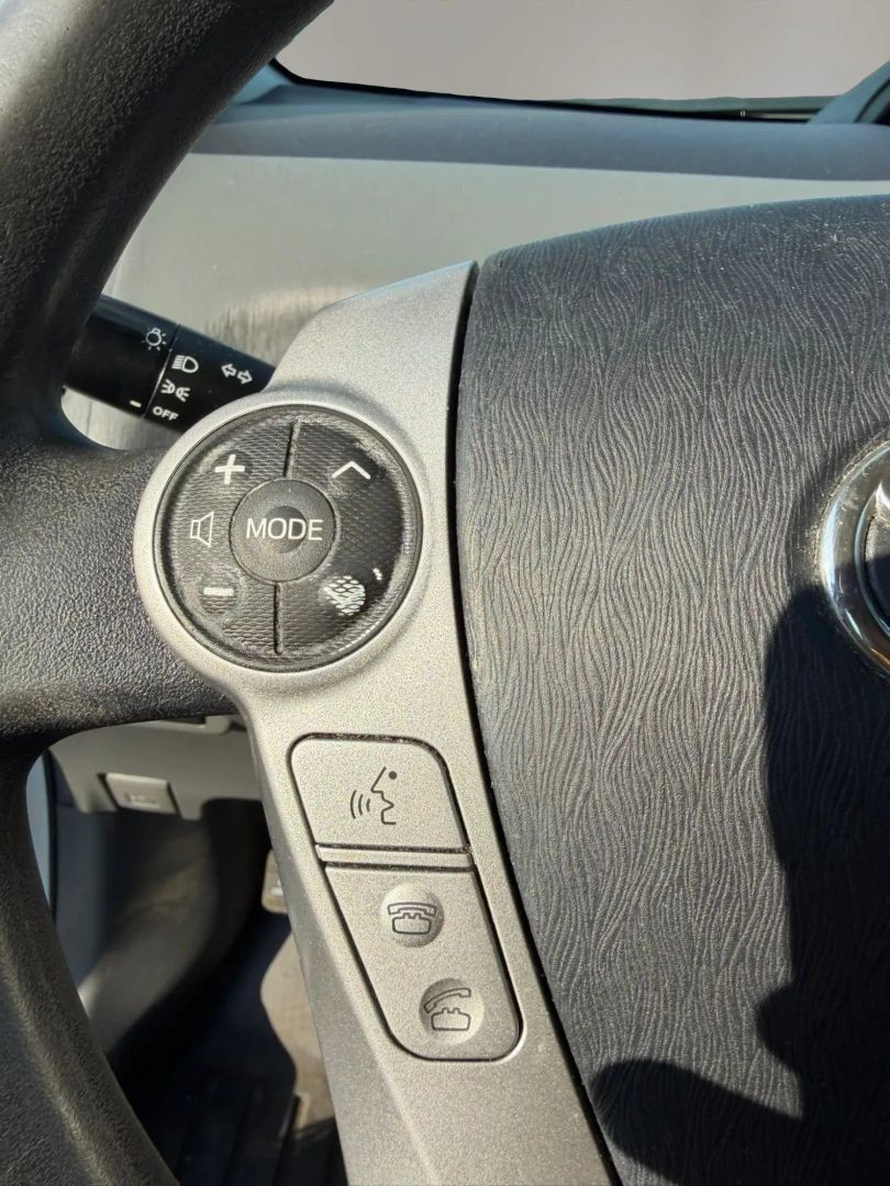 Used 2012 Toyota Prius V Three FWD image 22