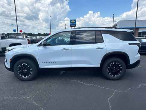 New 2026 Chevrolet Traverse Z71 w/ Enhanced Driving Package AWD/4WD image 9