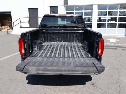 Used 2025 GMC Sierra 1500 SLT AWD/4WD image 13