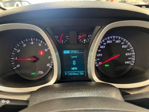 Used 2017 Chevrolet Equinox LT w/ Convenience Package FWD image 12