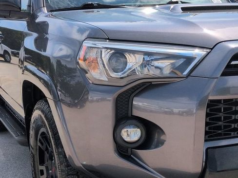 Used 2021 Toyota 4Runner Venture w/ Moonroof Package AWD/4WD image 11