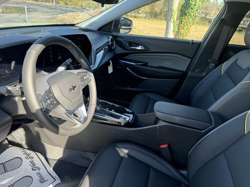 New 2026 Chevrolet Trax ACTIV w/ Sunroof Package image 16