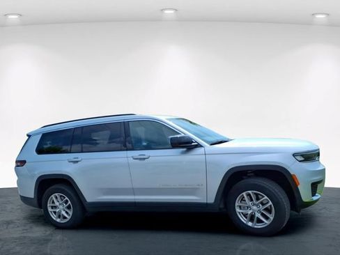 Used 2025 Jeep Grand Cherokee L Laredo w/ Luxury Tech Group I AWD/4WD image 8