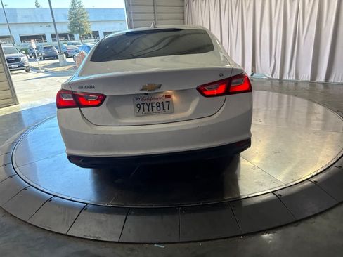 Used 2018 Chevrolet Malibu LT FWD image 6
