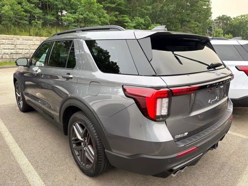 Used 2025 Ford Explorer ST w/ Sun And Sound Package AWD/4WD image 2