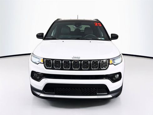 Used 2025 Jeep Compass Limited AWD/4WD image 2