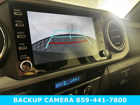 Used 2022 Toyota Tacoma TRD Off-Road image 3