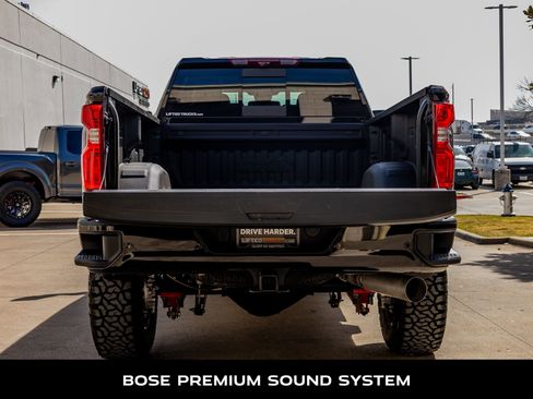 Used 2024 Chevrolet Silverado 3500 High Country w/ Technology Package image 9