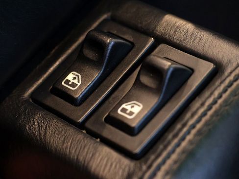 Used 1999 Ferrari 550 Maranello Coupe RWD image 98