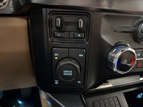 Used 2024 Ford F250 Lariat w/ Chrome Package image 48