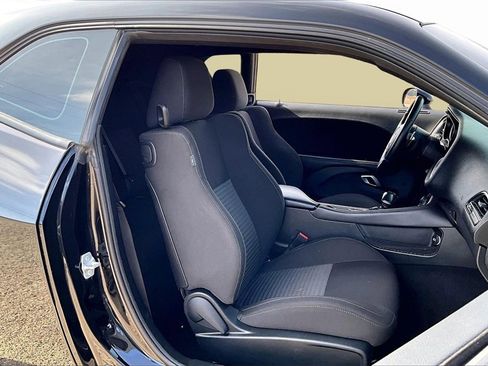 Used 2020 Dodge Challenger GT w/ Driver Convenience Group image 7