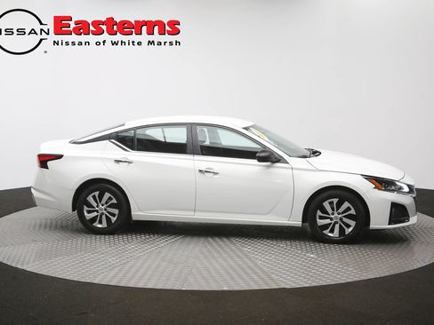 Used 2024 Nissan Altima 2.5 S FWD image 44
