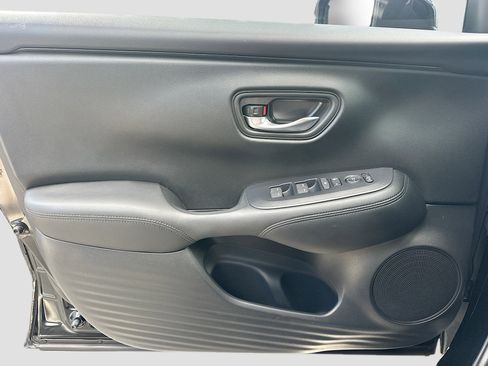 Used 2023 Honda HR-V LX image 15