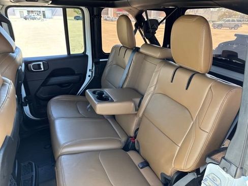 Used 2022 Jeep Wrangler Unlimited Rubicon 4xe image 18
