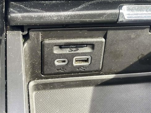 Used 2021 GMC Yukon XL Denali w/ Denali Premium Package image 22