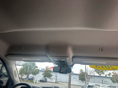 Used 2018 RAM 1500 Laramie image 21