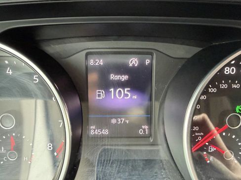 Used 2020 Volkswagen Tiguan SE w/ Panoramic Sunroof Package image 15