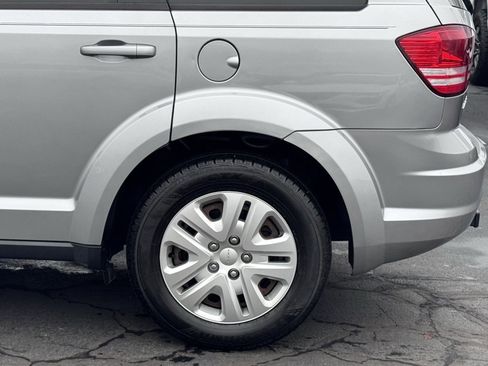 Used 2017 Dodge Journey SE image 34