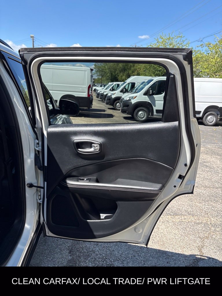 Used 2021 Jeep Compass Latitude AWD/4WD image 17