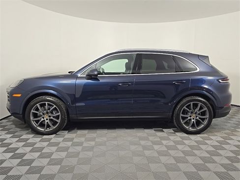 Certified 2024 Porsche Cayenne image 2