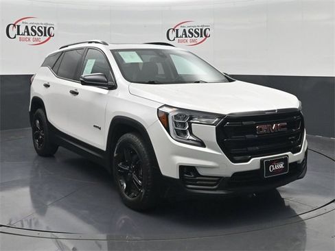 Used 2022 GMC Terrain AT4 w/ Infotainment Package II image 5