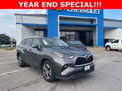 Used 2023 Toyota Highlander XLE