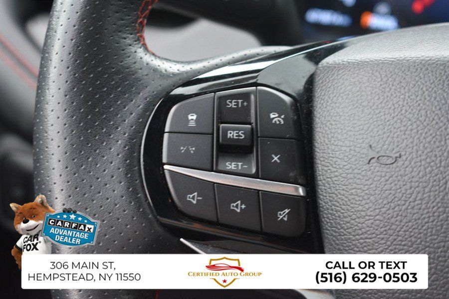 Used 2025 Ford Explorer ST-Line w/ ST-Line Street Pack AWD/4WD image 15
