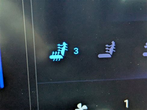 Used 2021 Chevrolet Silverado 1500 RST image 22