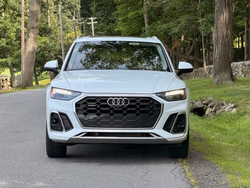Used 2023 Audi Q5 2.0T Premium Plus w/ Premium Plus Package AWD/4WD image 3